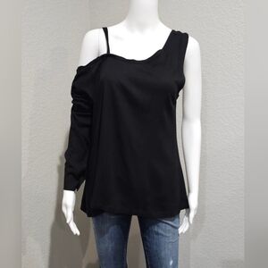Ann Demeulemeester Women's Black Off-Shoulder Top